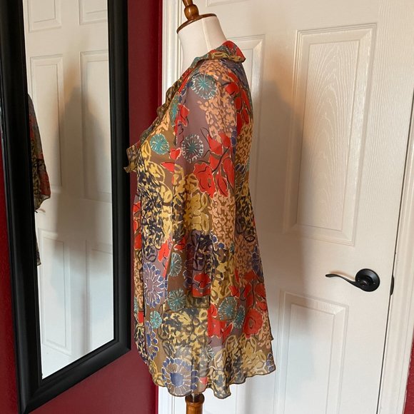 Cabi Sheer Floral Tie Front Top - Picture 4 of 6